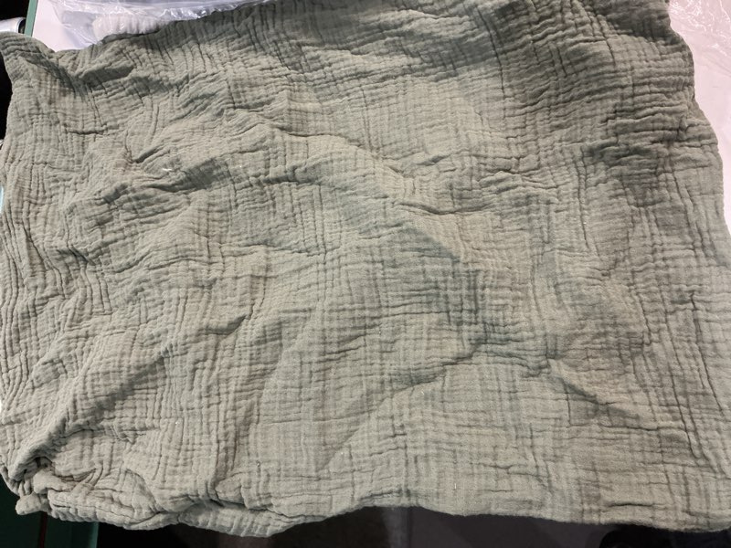 Condition photo showing Good Condition for quince standard sham 20inx26in stitched organic cotton sateen dark green standard pillow shams set of 2