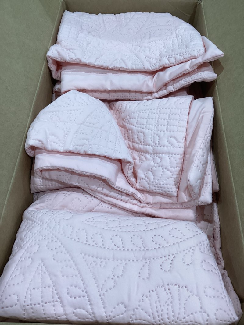 Condition photo showing Good Condition for Love's cabin King Size Quilt Set Pink Bedspreads - Soft Bed Summer Lightweight Bedspread Comforter - Modern Style Coin Pattern Coverlet for All Season - 3 Pieces (1 Quilt, 2 Pillow Shams) King (106"x96") Coin Pattern Pink