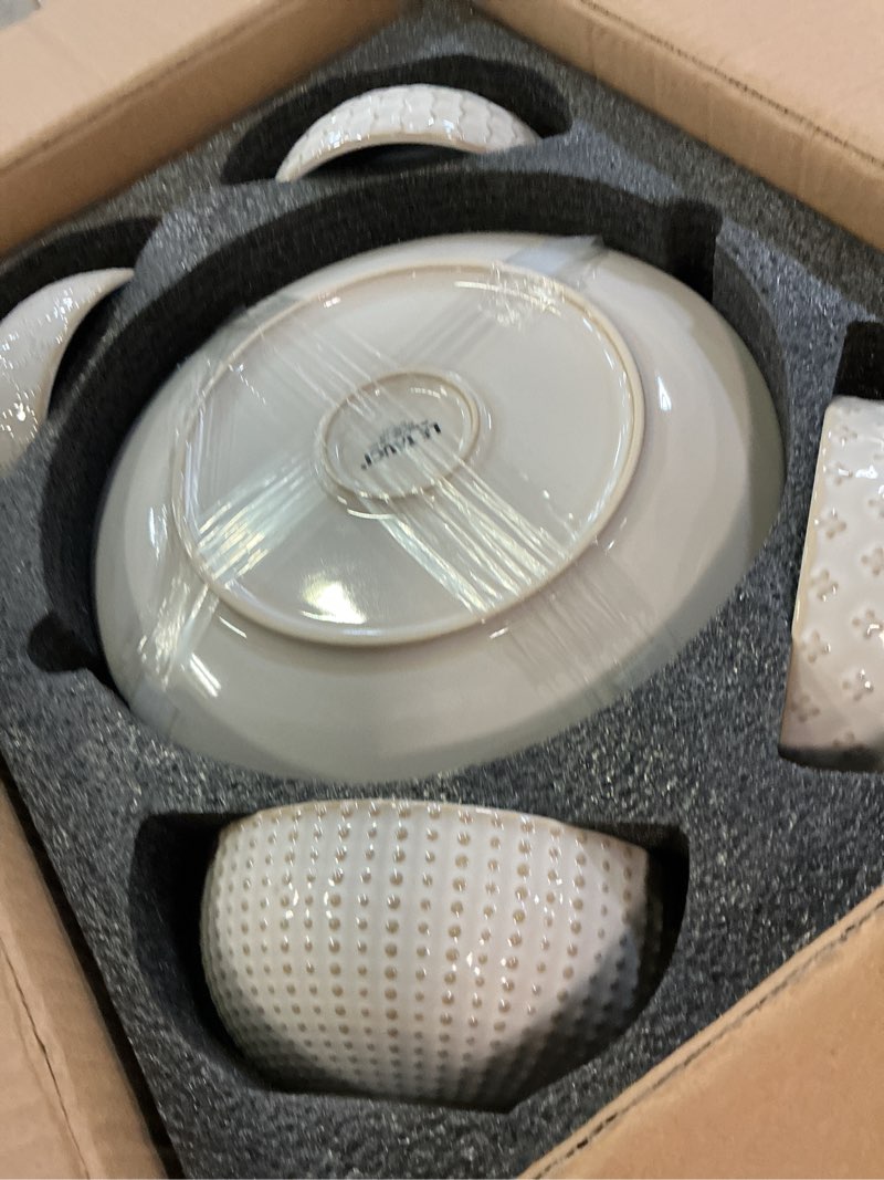 Condition photo showing New/Like New for le tauci ceramic dishes set for 4, 12 piece plates and bowls sets, embossed kitchen dinnerware sets, chip resistant, microwave & dishwasher safe, arctic white (8"&10" plate, 26oz bowl) embossment dinnerware 12 pieces