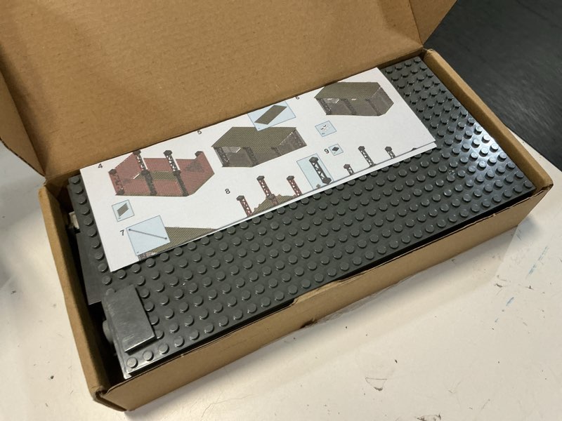 Condition photo showing Good Condition for military base cage animals accessories: military police jail chain building block sets,jurassic dinosaur cage fence rope bricks parts and pieces toys (1pcs) d-long