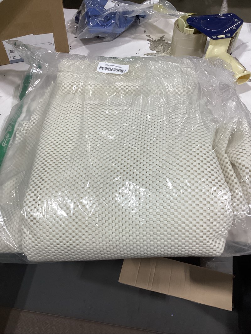 Condition photo showing New/Like New for veken 6x9 ft rug pad gripper for hardwood floors, non slip rug pads for area rugs, thick rug grippers for tile floors, under carpet anti skid mat, keep your rugs safe and in place 6' x 9' (rectangular) 1-white