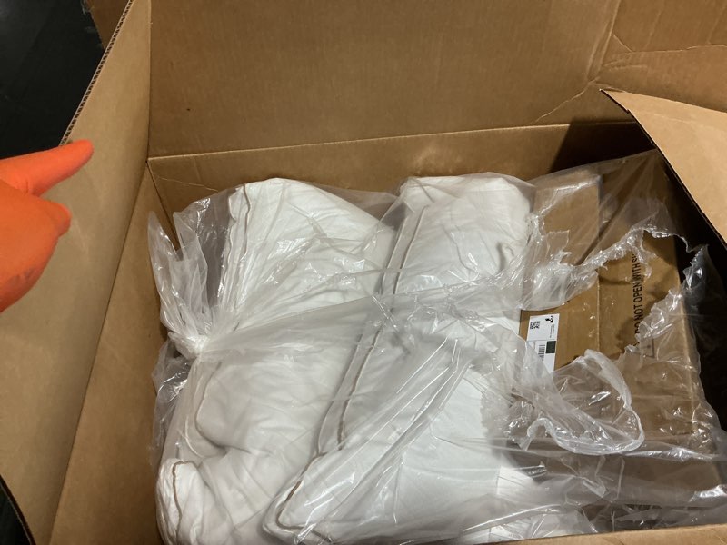 Condition photo showing Good Condition for puredown® goose feathers and down pillow for sleeping hotel collection bed pillows, gusseted, queen, set of 2 gusseted style 1 queen (pack of 2)