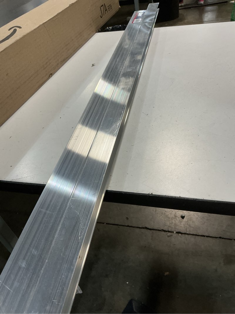 Condition photo showing Good Condition for bon featheredge - aluminum 4' with 4 1/4" wide blade for smooth surface finishing – lightweight aluminum alloy tool with fingertip control for plaster, concrete, and leveling work