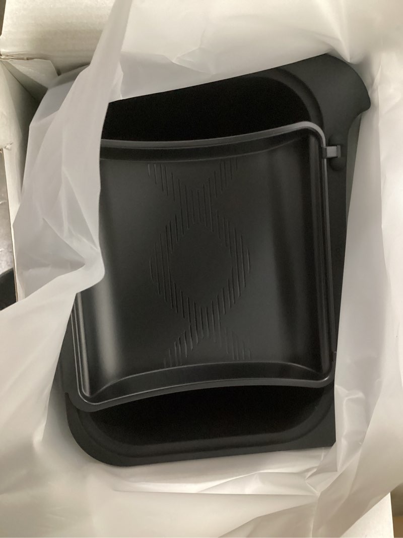Condition photo showing Good Condition for Topfit for New Tesla Model Y Rear Center Console Organizer Tray Silicone Storage Box 2nd Row Seat Organizer Container Tesla Model Y Juniper Accessories 2025-2026