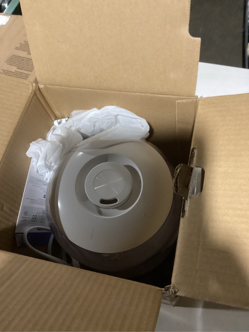 Condition photo showing Good Condition for DREO Humidifiers for Bedroom, 3L Top Fill 30H & 26dB Quiet Runtime for Large Room, Cool Mist Ultrasonic Humidifier with Humidity Sensor, Night Light for Home, Baby, Nursery, Plants, New Edition Pearl White