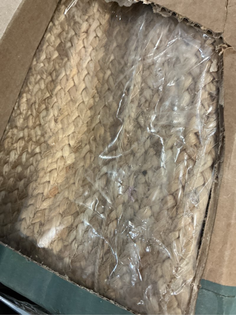 Condition photo showing Good Condition for chardin home jute braided boho area rug – 6 feet round natural jute farmhouse rug, artisanal vintage bohemian handcrafted home décor, perfect for living room, bedroom, dining room, study 6' (round)