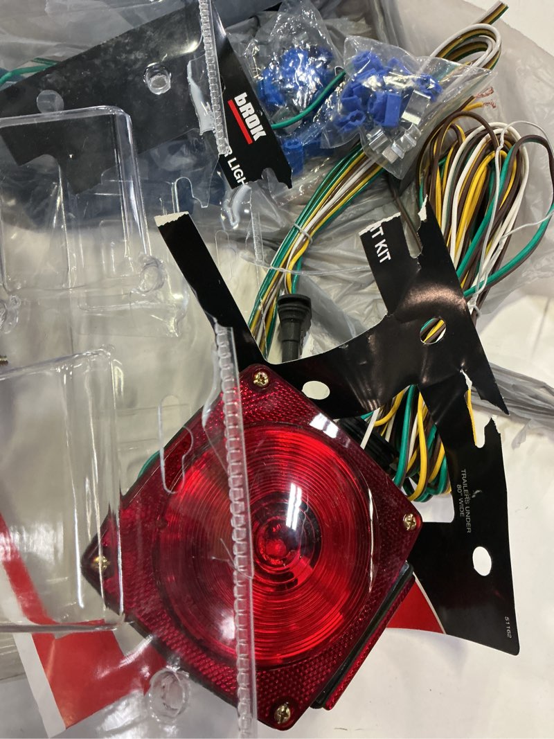Condition photo showing As Is for brok brok stt lamp incandescent kit