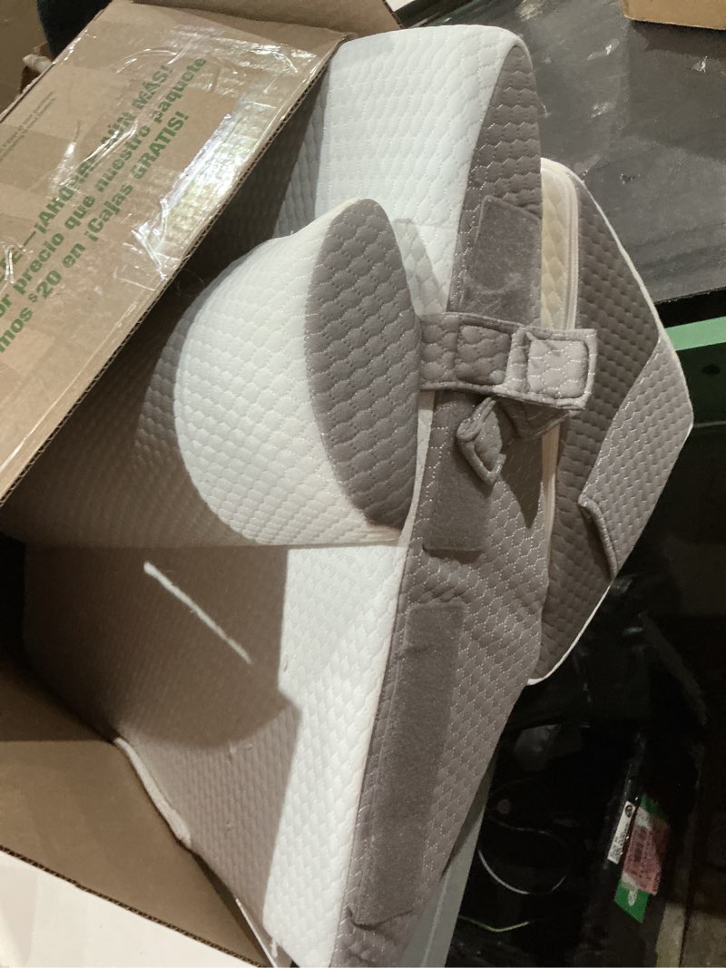 Condition photo showing Good Condition for happybuy adjustable 3-piece bed wedge pillow set: ideal for post-surgery recovery, acid reflux relief & sound sleep. comes with washable jacquard cover foam support!