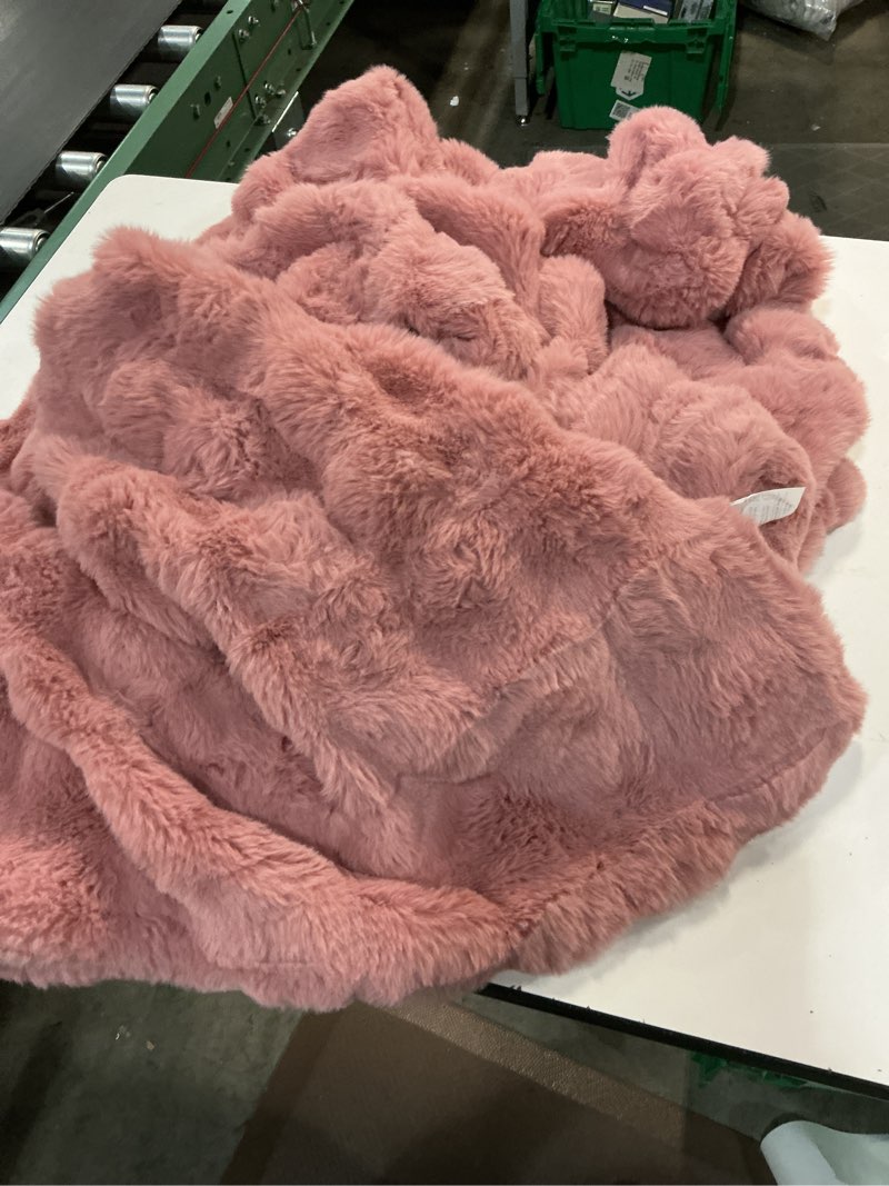 Condition photo showing As Is for BENVWE Faux Fur Throw Blanket for Couch Bed - Fluffy Soft Thick Bubble Blanket for Living Room Home Decor - Mothers Day Birthday Gifts for Women, Dusty Pink, 63" x 80" Twin(63" x 80") Dusty Pink