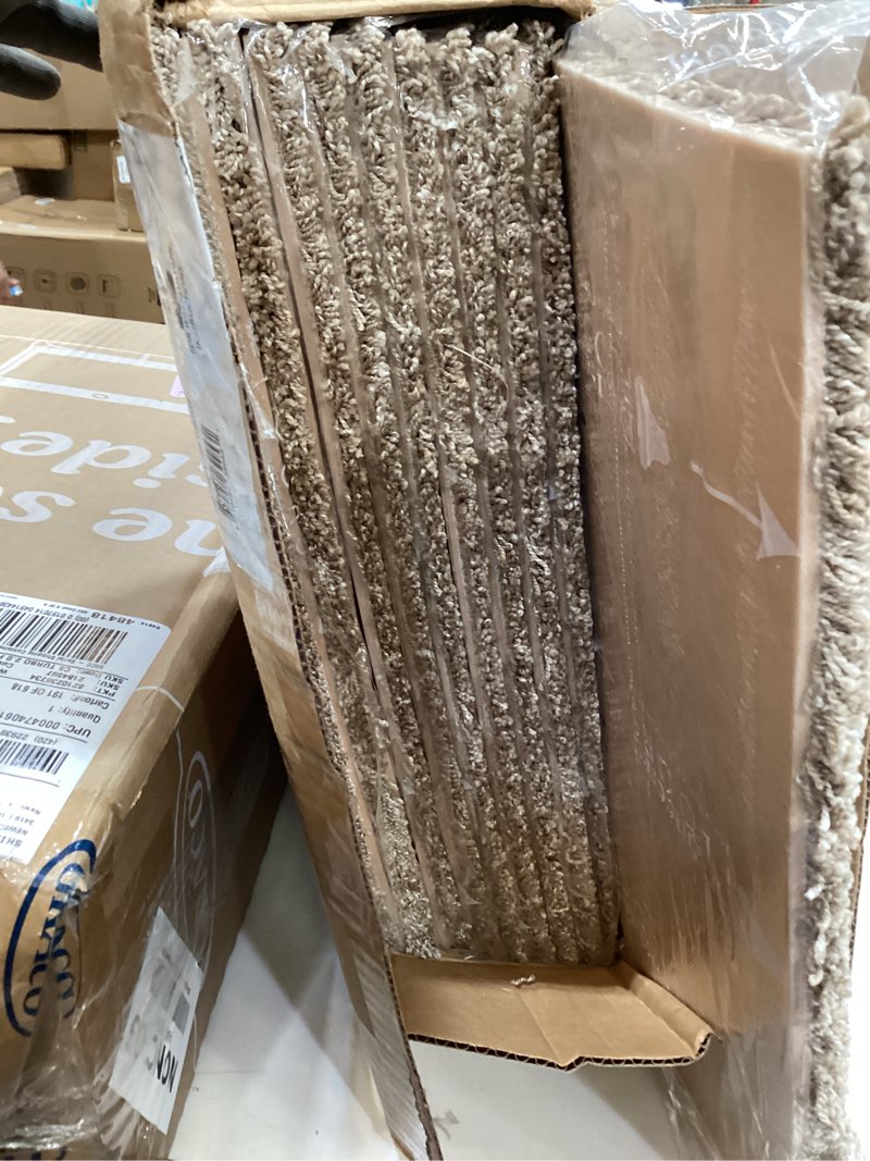 Condition photo showing Good Condition for peel &  stick carpet