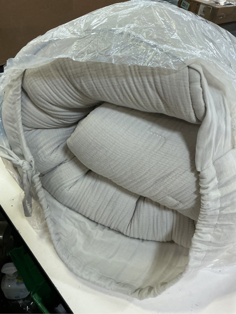 Condition photo showing As Is for organic cotton gauze dream quilt light grey/king