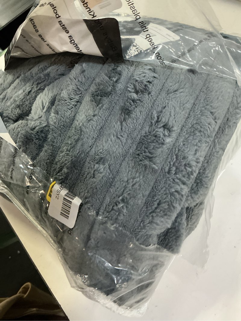 Condition photo showing New/Like New for mysky home 100% waterproof couch cover, couch covers for dogs washable, non slip sectional couch covers for 3 cushion sofa pet friendly, sofa covers protector, dog bed cover, dark grey, 35"x82.7" 35" x 82.7" dark grey