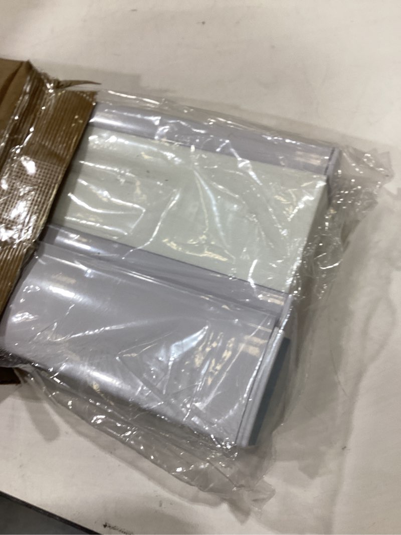 Condition photo showing Good Condition for blind shade
