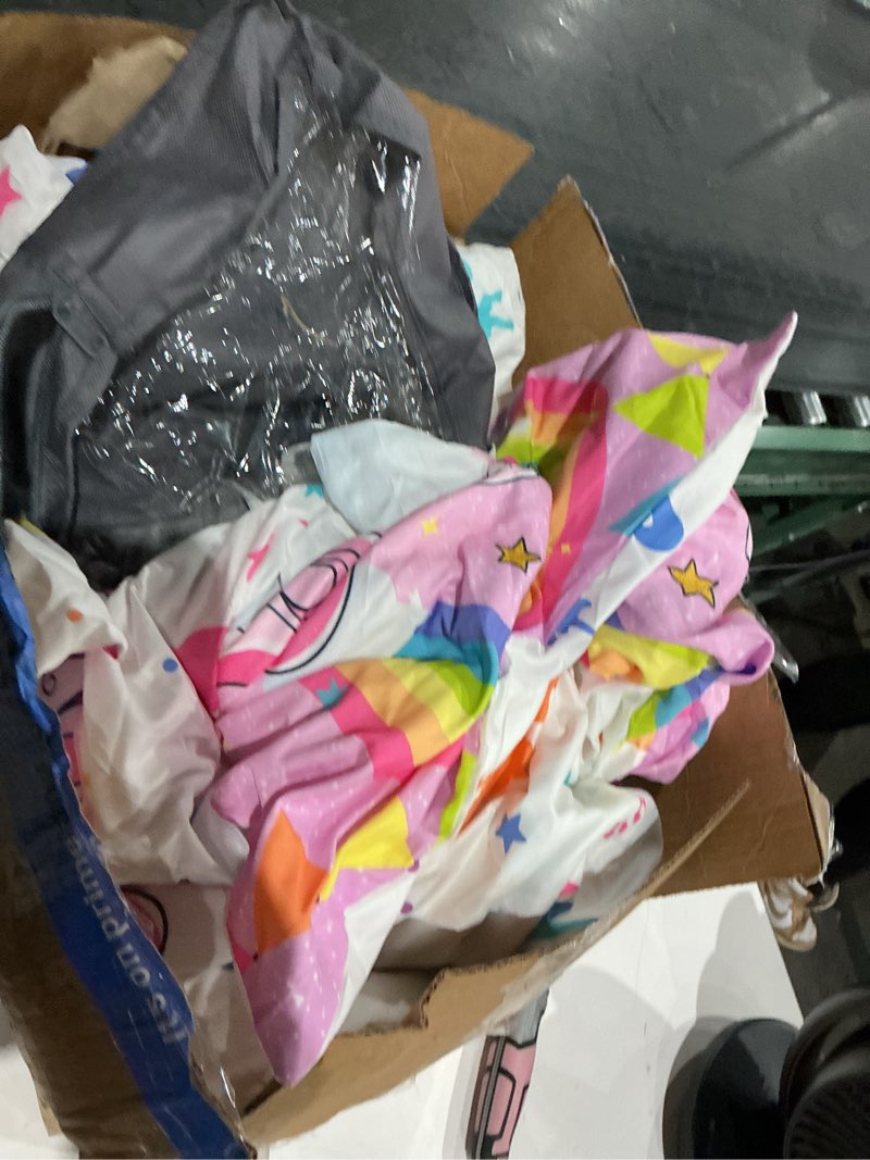 Condition photo showing As Is for feelyou rainbow unicorn comforter set with sheets cute