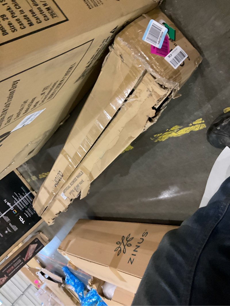 Condition photo showing Good Condition for Artificial Ivy Privacy Fence Wall Screen: 72 X144 in (72 sqft) UV-Anti Faux Boxwood Roll Panels Greenery Backdrop Ivy Vine Leaf Hedges Fence Panels for Indoor Outdoor Green Wall Decor 6 ft x 12 ft- Boxwood