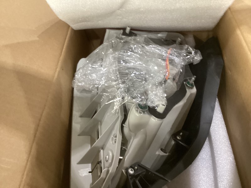 Condition photo showing As Is for right outer tail light assembly compatible with impala 2014-2020 rear brake lamp passenger side 84247727 84527171 gm2805116 (right)