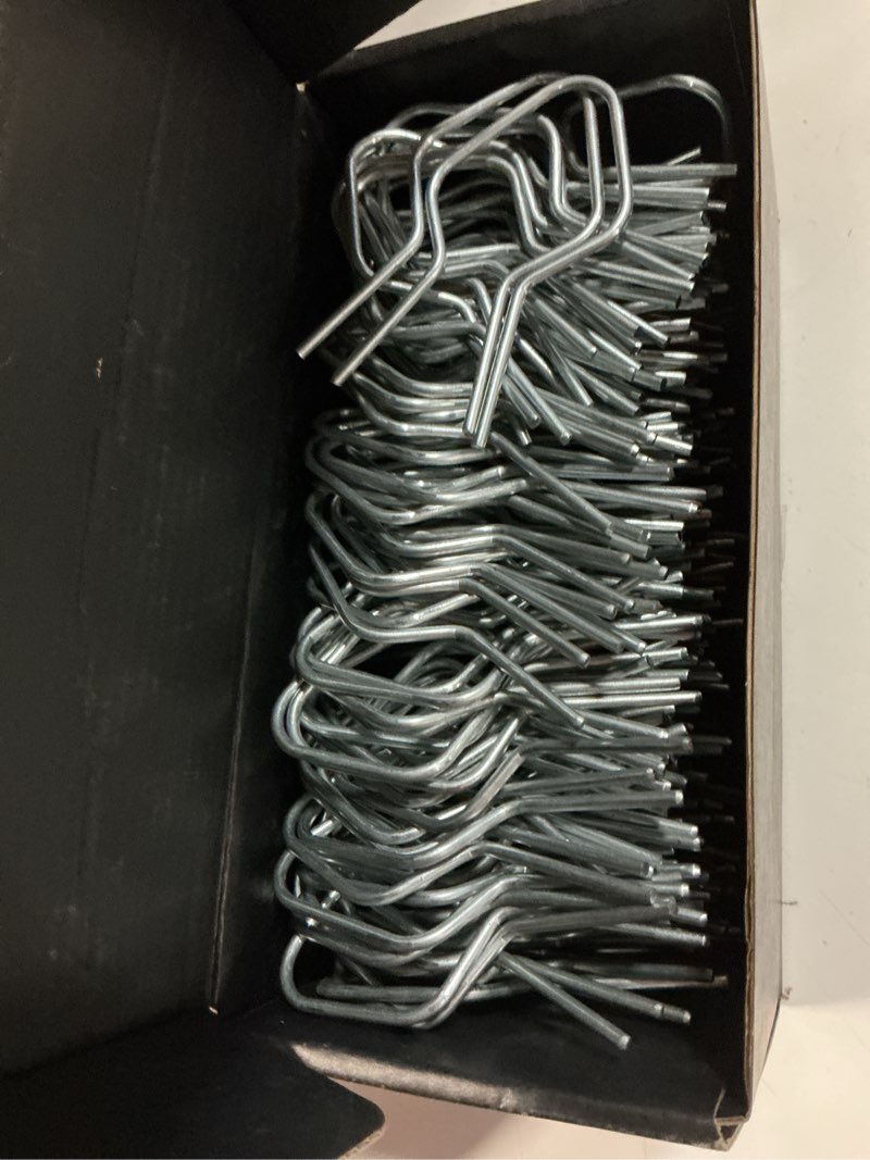 Condition photo showing Good Condition for 200pcs t post clips,t-post clips for fence fork installation tools,11 gauge wire ties convenient and fast installation,pre-cut galvanized steel fence clips for t-posts/u-posts