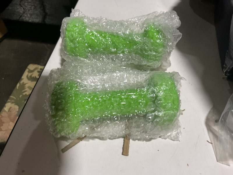 Condition photo showing Good Condition for Yes4All Neoprene Coated Dumbbell Hand Weight Sets of 2 - Multiple Weight Options with 15 Colors, Anti-roll, Anti-Slip, Hexagon Shape B. Light Green - 3lbs - Pair