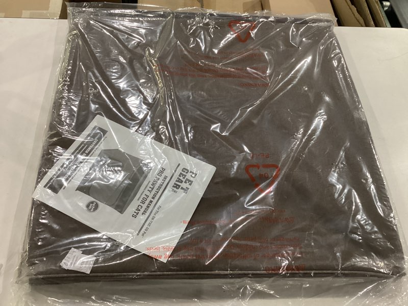 Condition photo showing New/Like New for pet gear pro pawty for cats with littertrax mat, put an end to scattered litter, foldable, easy clean, litterbox not included, chocolate chocolate extra small 25"l x 15"w x 25.5"h