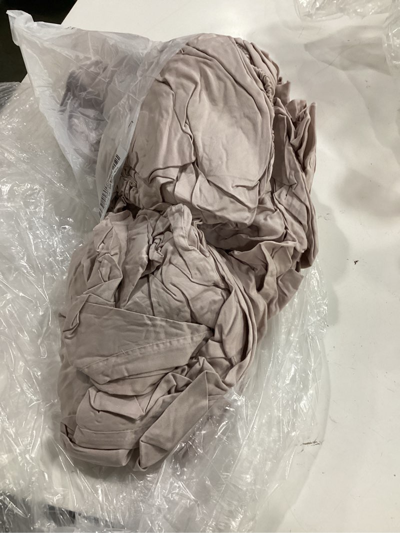 Condition photo showing As Is for bamboo fitted sheet set, king, soft blush