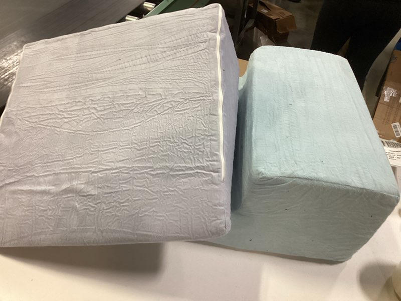 Condition photo showing Good Condition for Bed Wedge Pillow for Sleeping, 3PCS Wedge Pillow Set for After Surgery, Adjustable 7 &12 inch Pillow Wedges for Acid Reflux Relief, Back Pain Relief, Sleep Apnea, Sitting Up, Headboard (Light Blue)