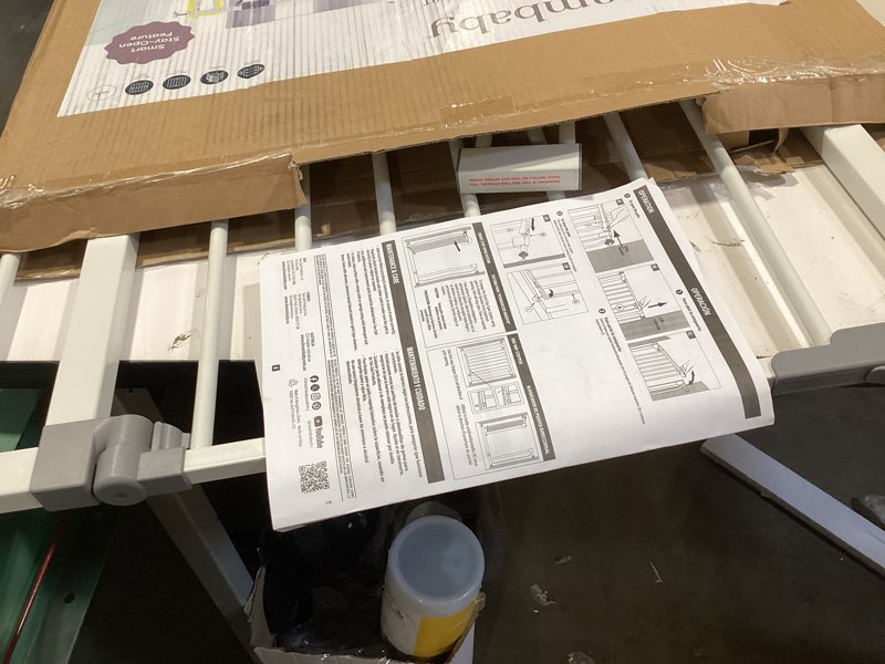 Condition photo showing Good Condition for dreambaby liberty walk thru baby safety gate set - with 3.5inch extension panel - fits 29.5-36.5inch openings - pressure mounted security gates - white
