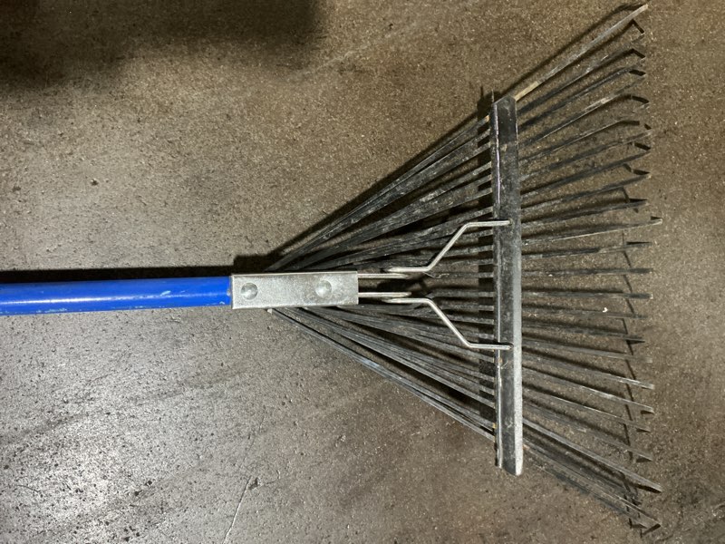 Condition photo showing As Is for kobalt 24-in steel lawn and leaf rake with fiberglass handle