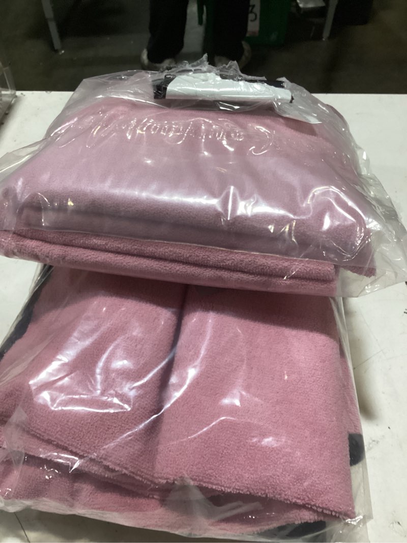 Condition photo showing Good Condition for car seat cover protector front seats,for gym workout,running,swimming,beach and hiking,waterproof sweat towel bucket seat covers for cars suv trucks (pink, 2pcs) 2pcs front seat towel pink