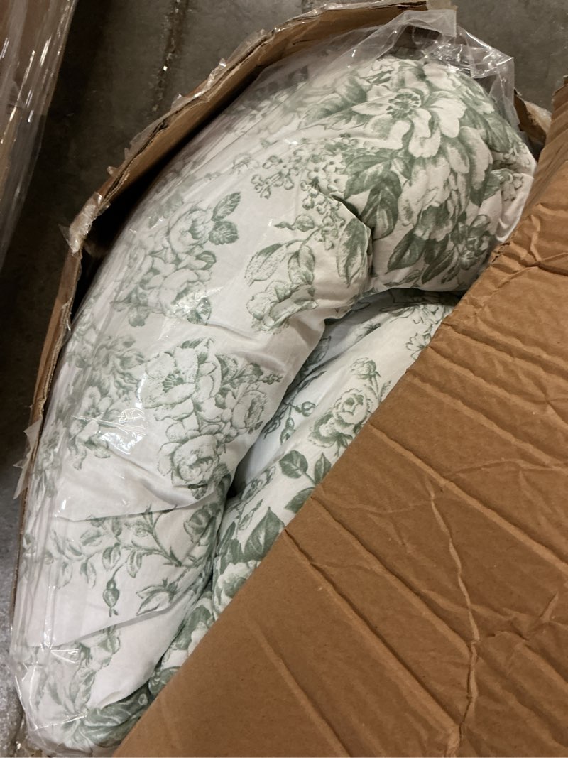 Condition photo showing As Is for laura ashley melany pink cotton reversible quilt mini set