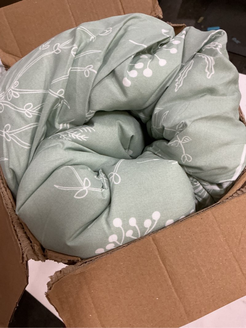 Condition photo showing New/Like New for Bedsure Twin/Twin XL Comforter Set - Sage Green Bed Set, 2 Pieces Cute Floral Bedding, 1 Soft Reversible Botanical Flowers Comforter and 1 Pillow Sham Twin/Twin XL 01 - Sage Green
