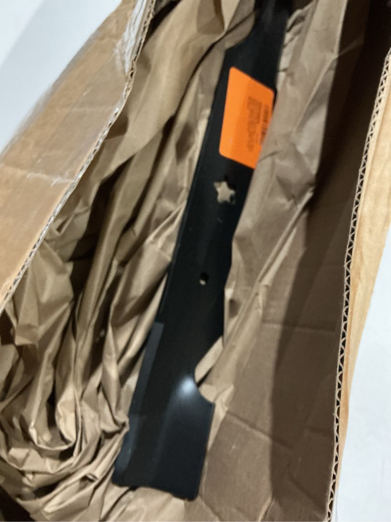 Condition photo showing Good Condition for 331740b mower blade, lawn mower blades for 22 in.craftsman, husqvarna, poulan mowers, replaces oem no. 420463, 421825, 437601, 532421825, 532437601