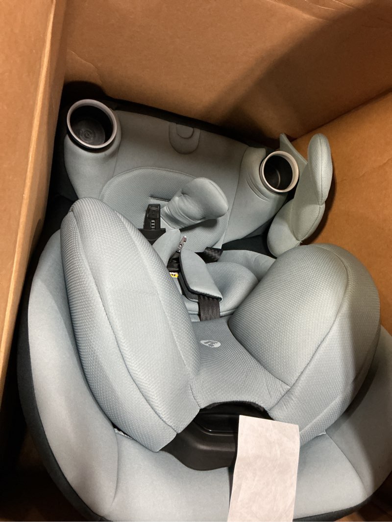 Condition photo showing Good Condition for Maxi-Cosi Pria All-in-One Convertible Car Seat, Infant to Toddler Car Seat, Easy-Install Harness, Machine-Washable Cover, 5-100 lbs, Sea Scape Seascape Original