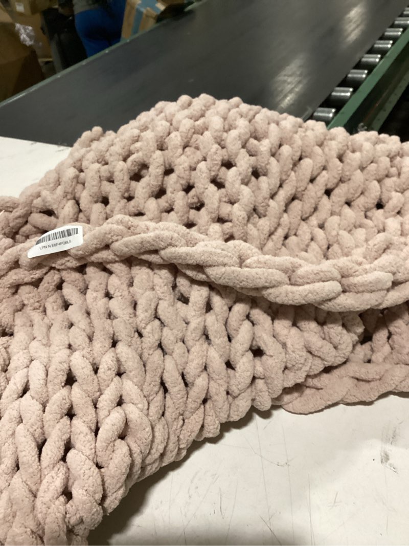 Condition photo showing Good Condition for admitrack chunky knit blanket throw, 100% hand knit chenille throw blanket for sofa & home decor, soft and cozy knitted throw blankets (pink?51"x63") pink 51"×63"