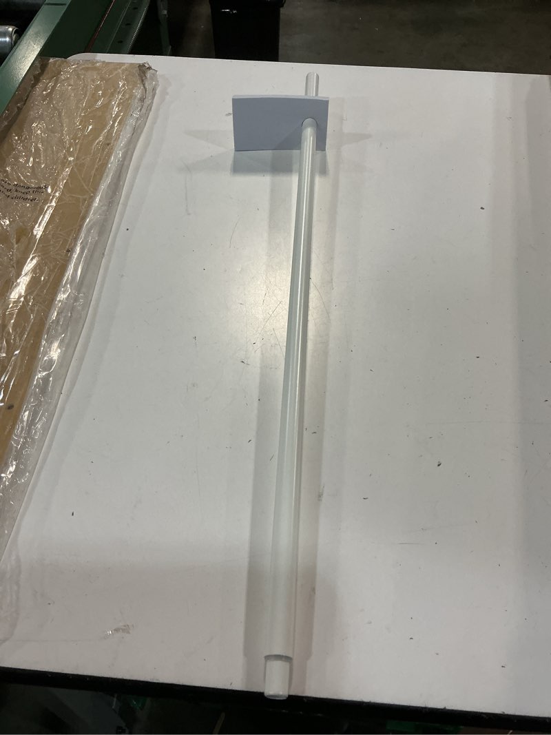 Condition photo showing Good Condition for stockton 26-48 inch adjustable curtain rod set, 5/8 inch diameter in antique white antique white 26-48 inch