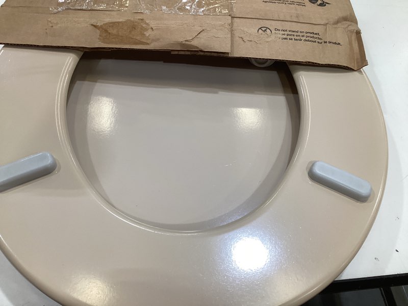 Condition photo showing Good Condition for bemis 500ec 068 molded wood round toilet seat with easy clean and change hinge, 1 pack, fawn beige