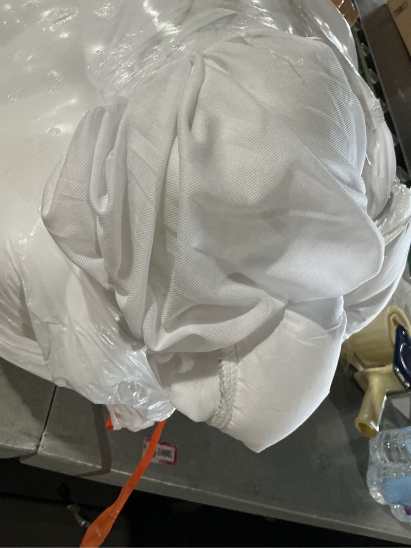 Condition photo showing Good Condition for Ultra Soft King Size Mattress Topper - Viscose Made from Bamboo Pillow Top Mattress Pad for Back Pain Relief - Naturally Cooling for Hot Sleepers, Green Green King