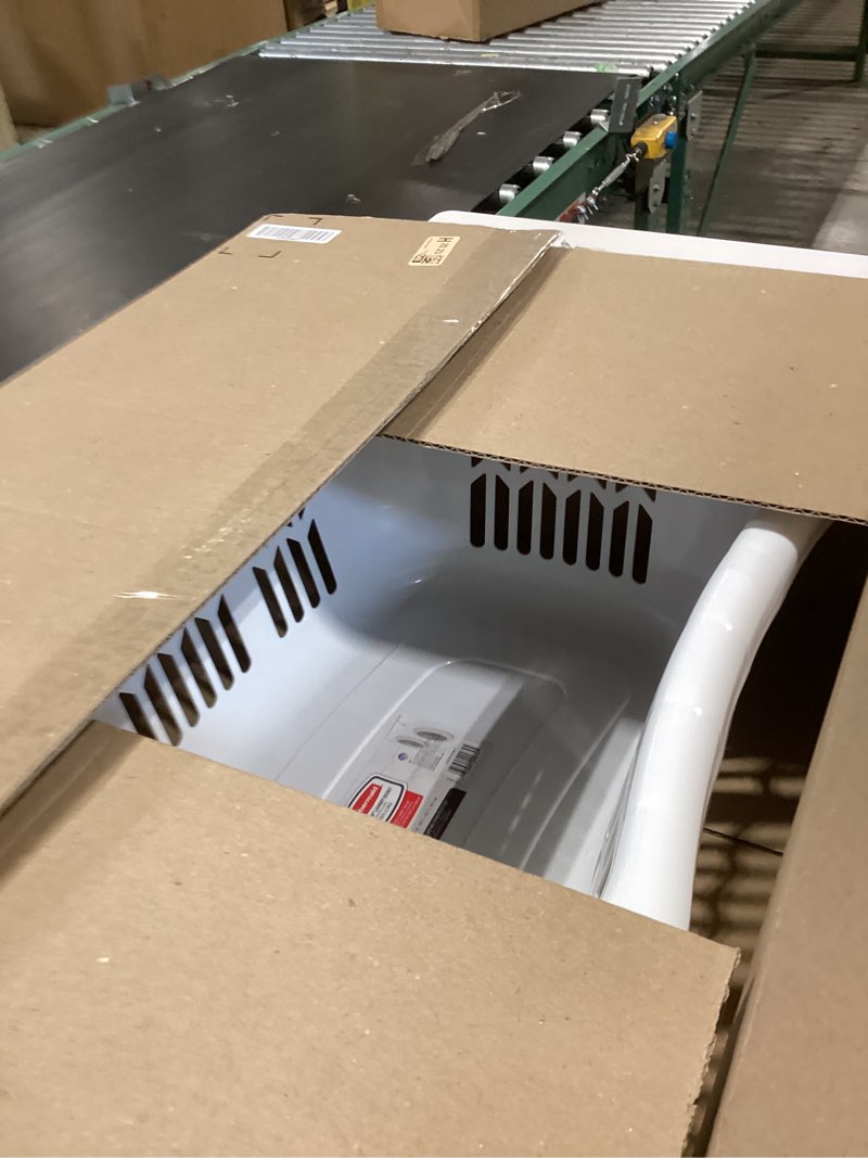 Condition photo showing Good Condition for rubbermaid large hip-hugger laundry basket/hamper, 1.5-bushel, white, stackable storage bin/organizer for bathroom/bedroom/dorm/home 1.5 bushel large hip hug basket