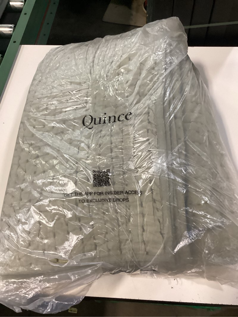 Condition photo showing New/Like New for organic cotton channel stitch coverlet 88x92in taupe