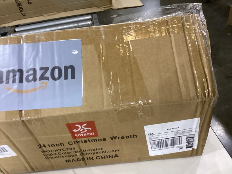 Condition photo showing Good Condition for Christmas wreath