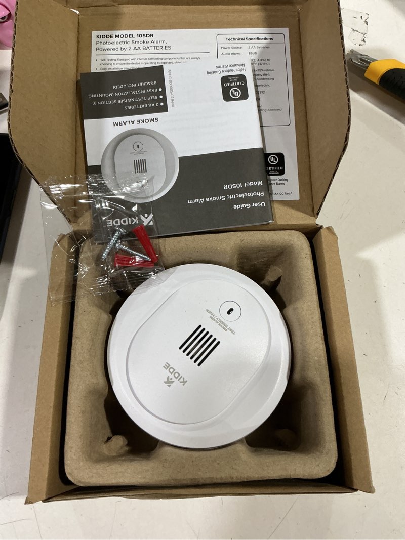 Condition photo showing New/Like New for Kidde Smoke Detector, 4-Inch Compact, AA Battery Powered, 10SDR 1 Pack 9th Edition