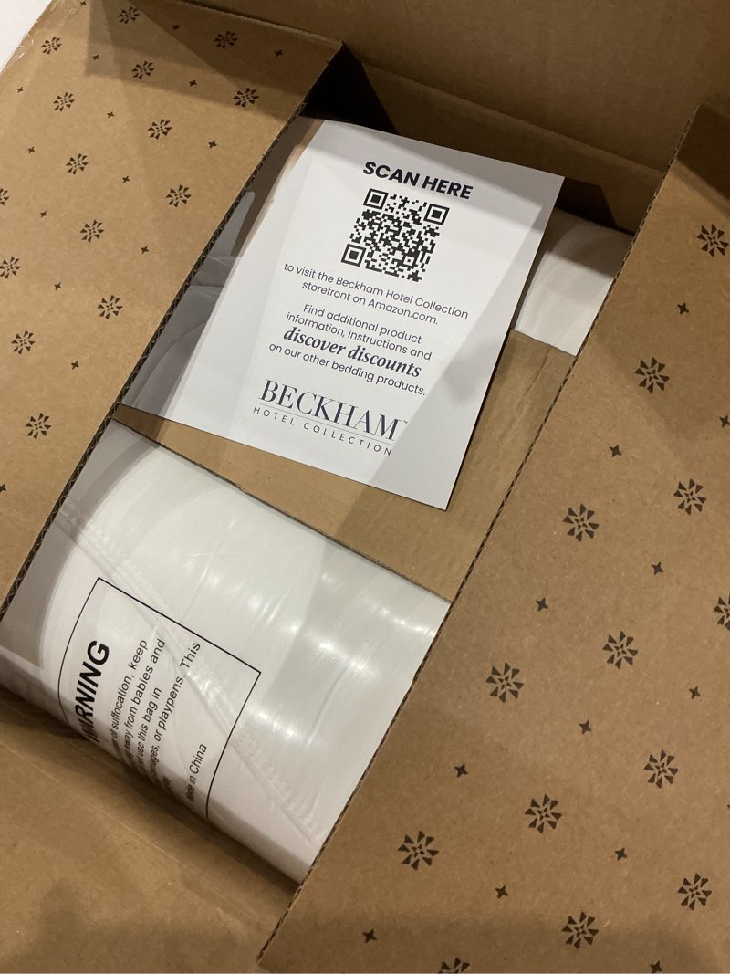 Condition photo showing New/Like New for Beckham Hotel Collection Bed Pillows Standard/Queen Size Set of 2 - Original Soft Down Alternative Pillow for Sleeping - Soft Support for Back, Stomach or Side Sleepers Queen / Standard White