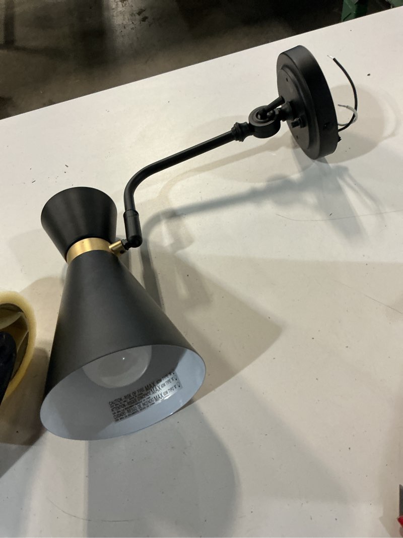 Condition photo showing Good Condition for origin 21 huston 5-in w 1-light matte black farmhouse incandescent wall sconce