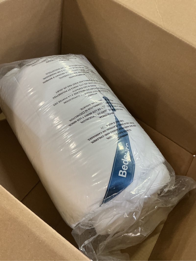 Condition photo showing New/Like New for Bedsure Comforter Duvet Insert - Quilted Comforters King Size, All Season Duvet, GentleSoft Down Alternative Bedding, with 8 Tabs, Gifts for Women/Men, White, King 90 x 102 Inches King White