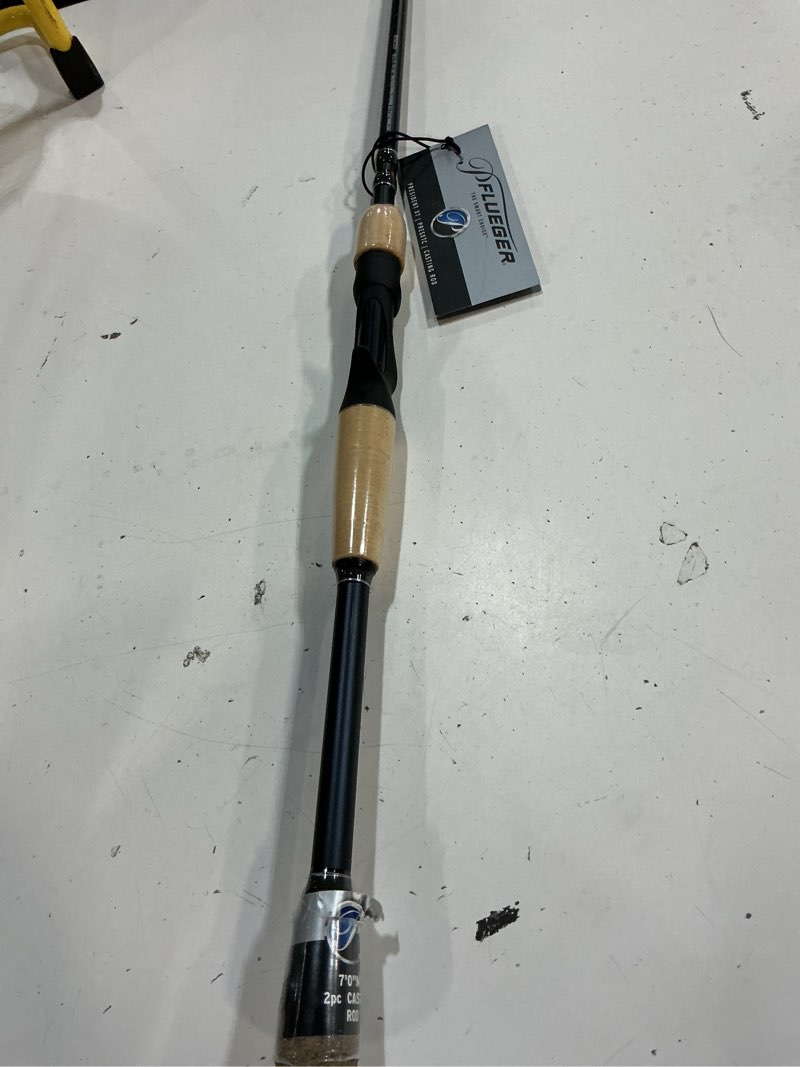 Condition photo showing New/Like New for pflueger president xt casting rod 7' - medium heavy - 2pc