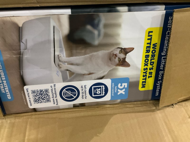 Condition photo showing New/Like New for PetSafe ScoopFree Crystal Plus Automatic Self-Cleaning Cat Litter Box System – Not Enclosed – Advanced Odor Control – Includes 1 Disposable Crystal Litter Tray – White (PAL00-18016) White ScoopFree Plus