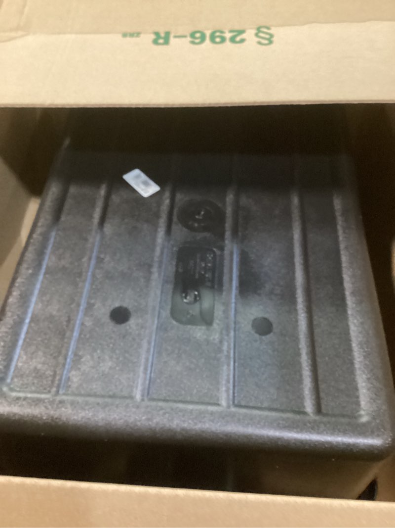 Condition photo showing Good Condition for Carlisle FoodService Products Comfort Curve Tote Box Bus Box with Reinforced Rim for Kitchen, Restaurants, And Fast Food, Plastic, 7 Inches, Black