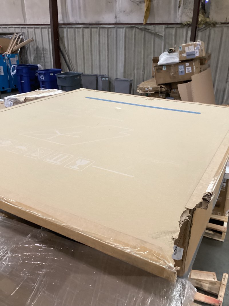 Condition photo showing Good Condition for GLSLAND Irregular Tempered Glass Floor Mat - 45" x 53" Office Chair Mat for Carpet Clear Duty Hard Rolling Glass Mat 1/5" Thick for Hardwood Floor/Carpeted Floors, Clear 45" x 53" Clear