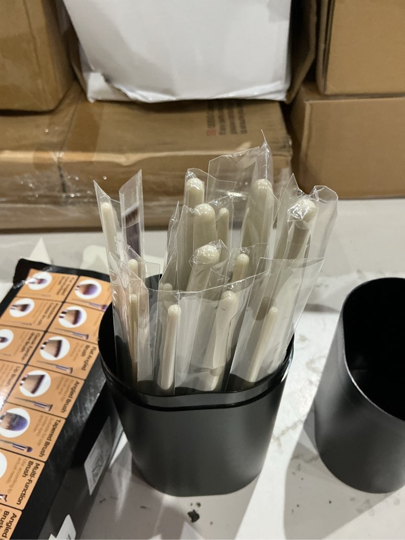 Condition photo showing Good Condition for bs-mall makeup brush set 18 pcs professional foundation powder concealers eyeshadow blush synthetic makeup brushes with labeled instruction black case upgraded version a-champagne