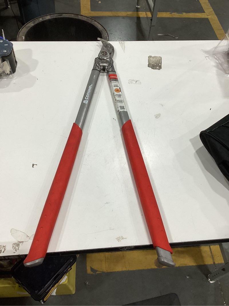 Condition photo showing Good Condition for corona dual cut 24.5 in. carbon steel hooked lopper