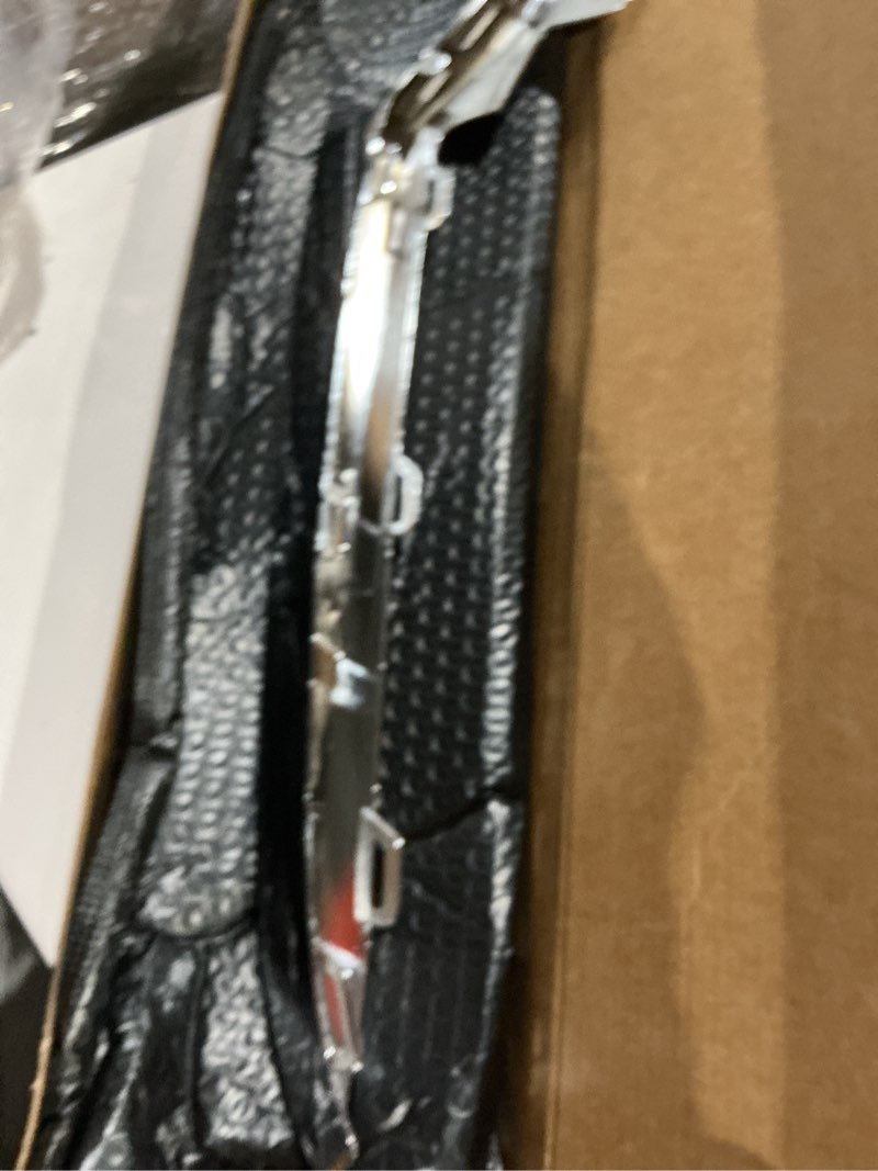 Condition photo showing Good Condition for right front bumper chrome trim molding passenger side a2128852874 compatible with mercedes-benz e-class sedan 2014-2016 w212 e250 e350 e400 e500 e550 does not fit coupe